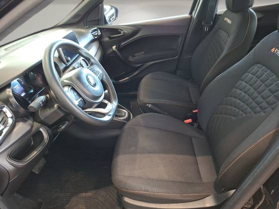 FIAT ARGO 1.8 E.TORQ FLEX TREKKING AT6 FIAT ARGO 1.8 E.TORQ FLEX TREKKING AT6